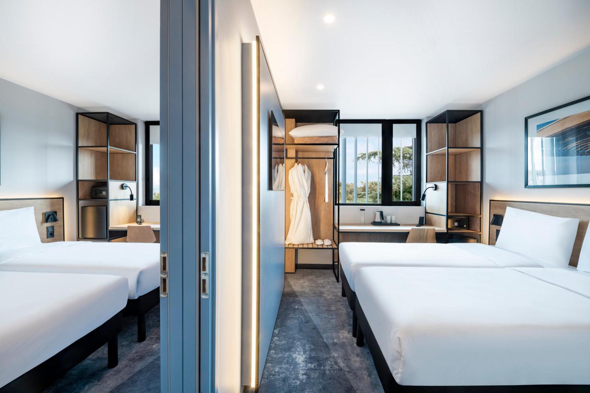 Ibis Tbilisi Airport Hotel Ngoại thất bức ảnh