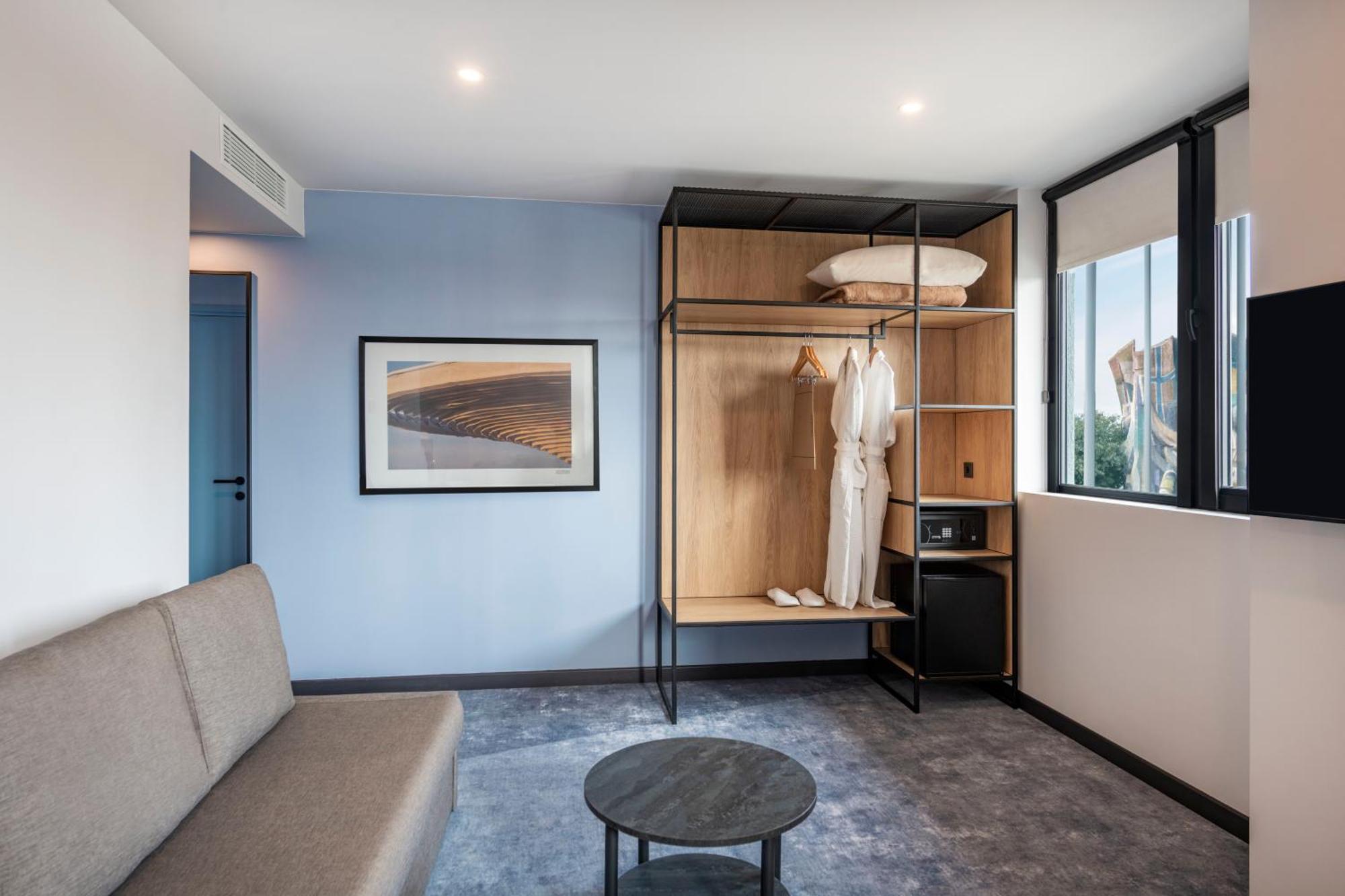 Ibis Tbilisi Airport Hotel Ngoại thất bức ảnh