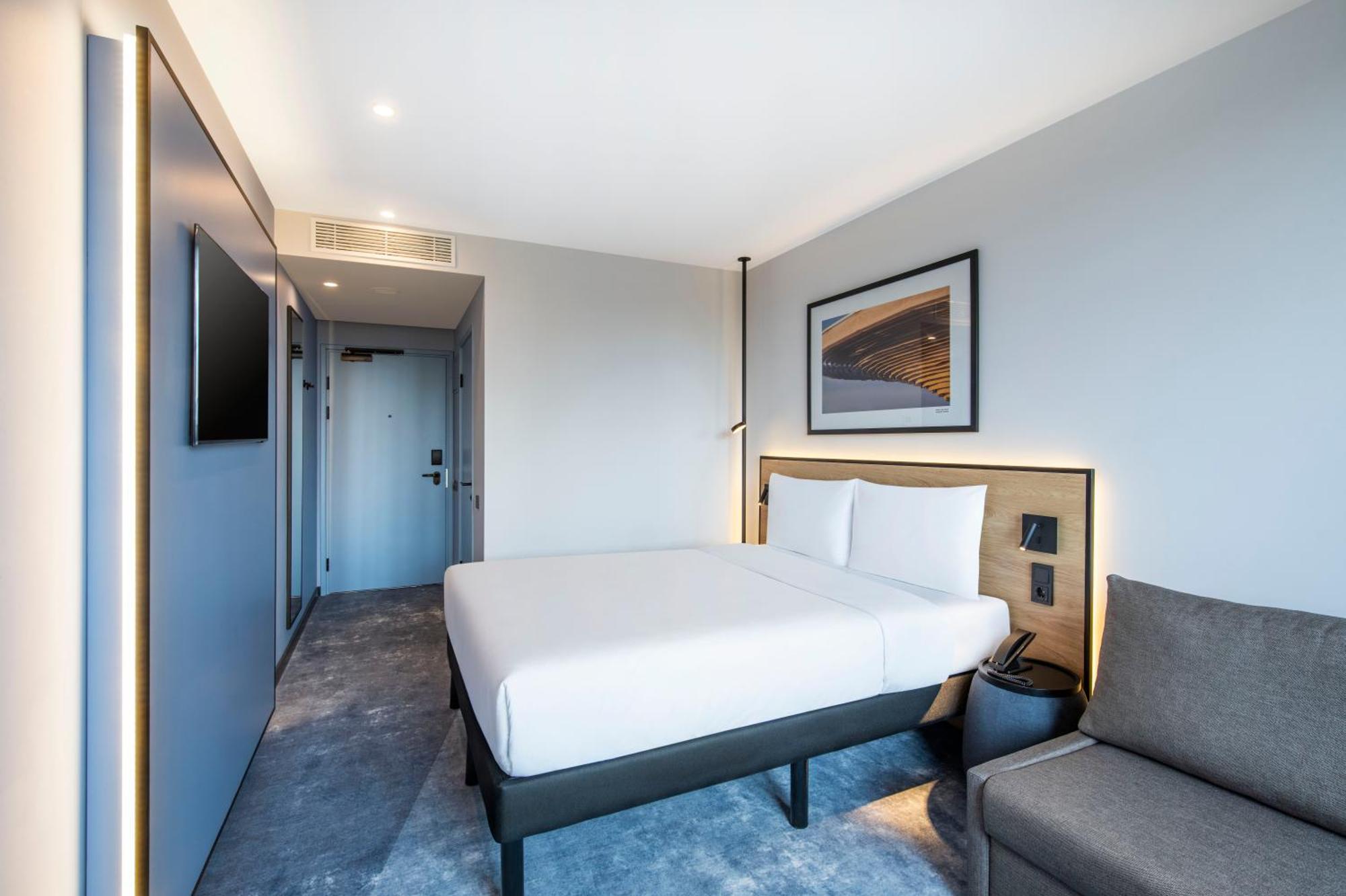 Ibis Tbilisi Airport Hotel Ngoại thất bức ảnh
