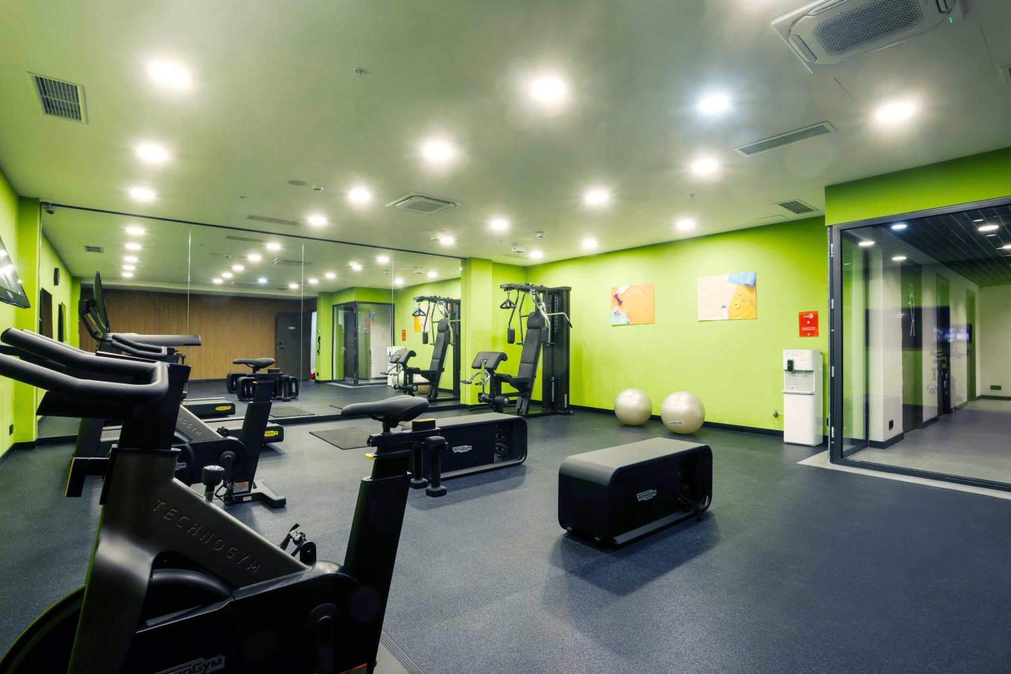 Ibis Tbilisi Airport Hotel Ngoại thất bức ảnh