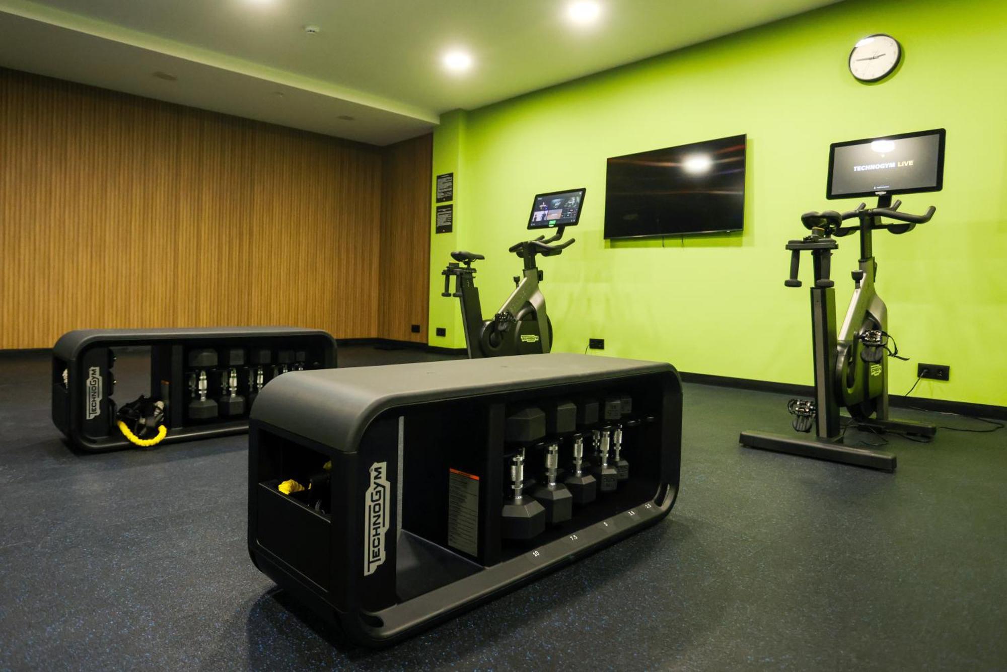 Ibis Tbilisi Airport Hotel Ngoại thất bức ảnh